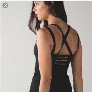 Lululemon tank top with built in bra 4